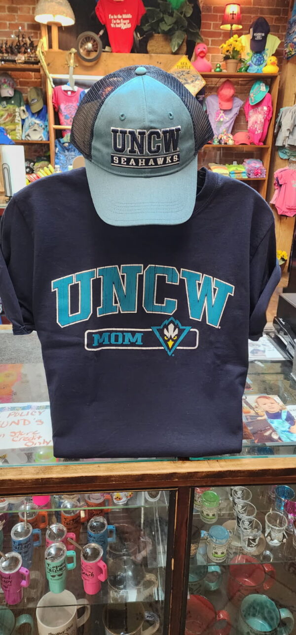 UNCW Mom Tee